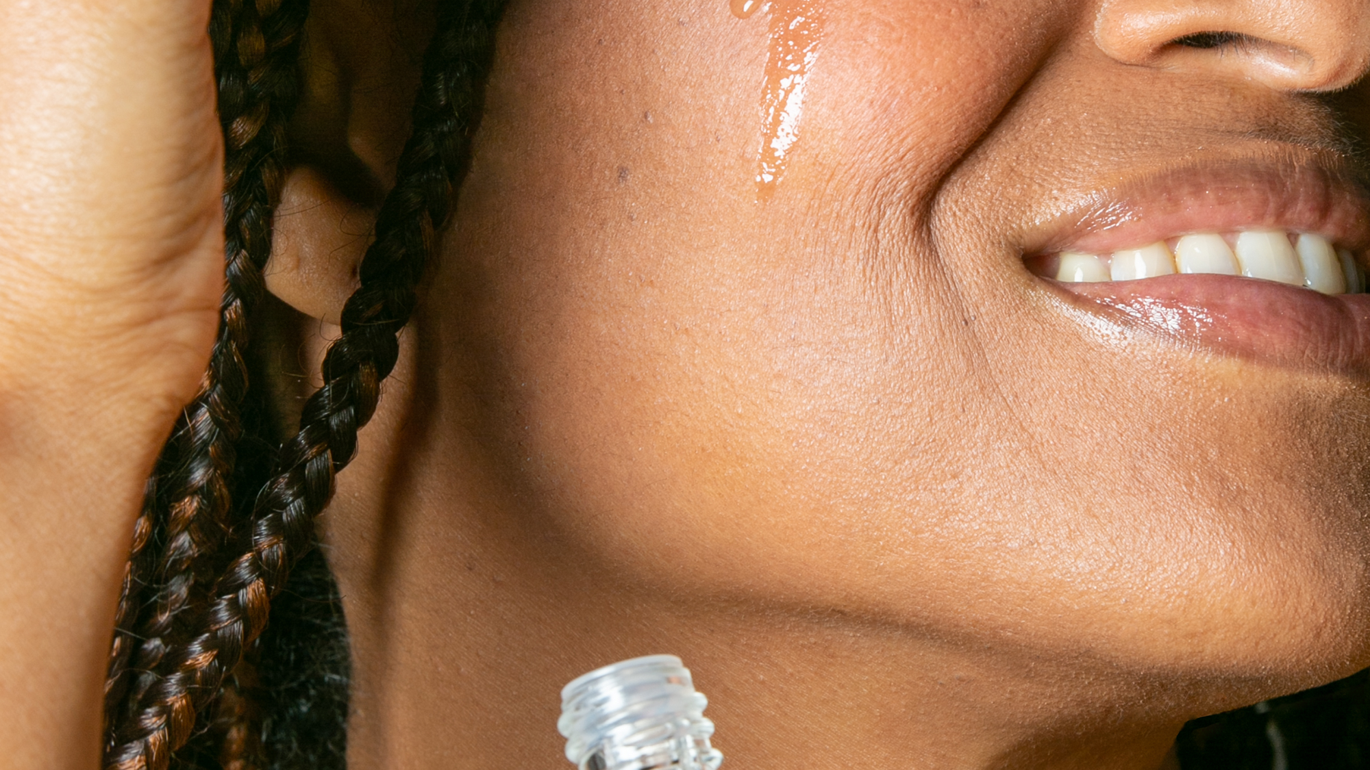 5 Reasons Everyone Needs a Face Oil