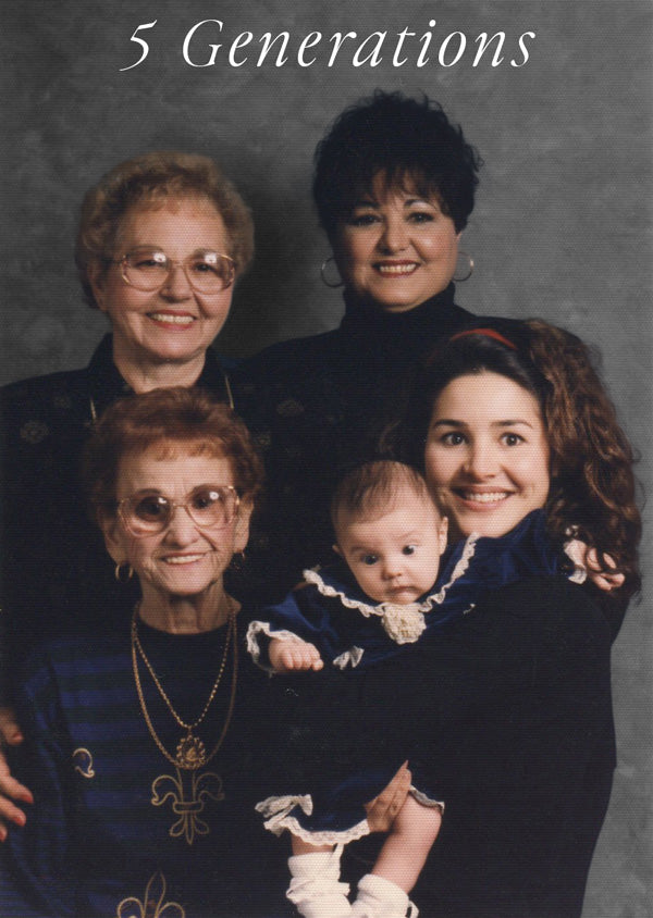 5 generations of Italian woman smiling