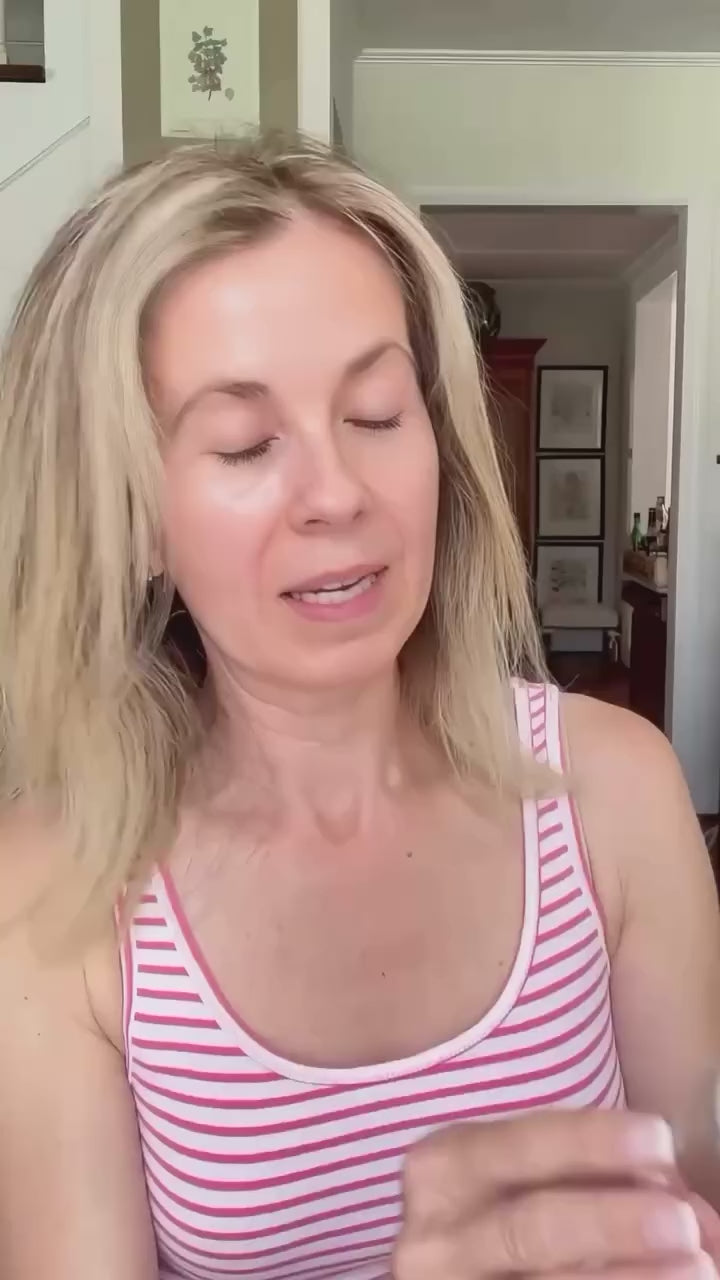 Customer talks about how she loves THE CREAM